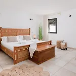 Karat Atlantida بلايا ذي لاس أميريكاس